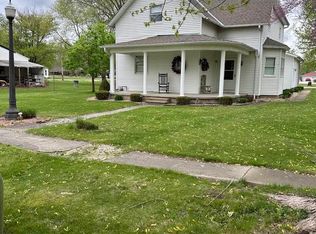 403 N Park St, Golden, IL 62339