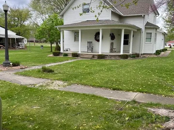 403 N Park St, Golden, IL 62339
