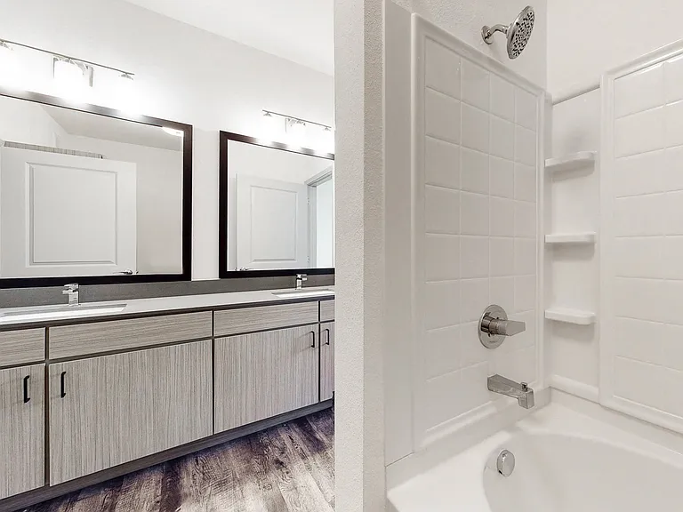 Thrive Luxury Apartments — Photo 104