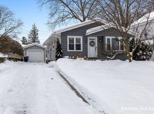 2014 Kenning Dr NW, Grand Rapids, MI 49504