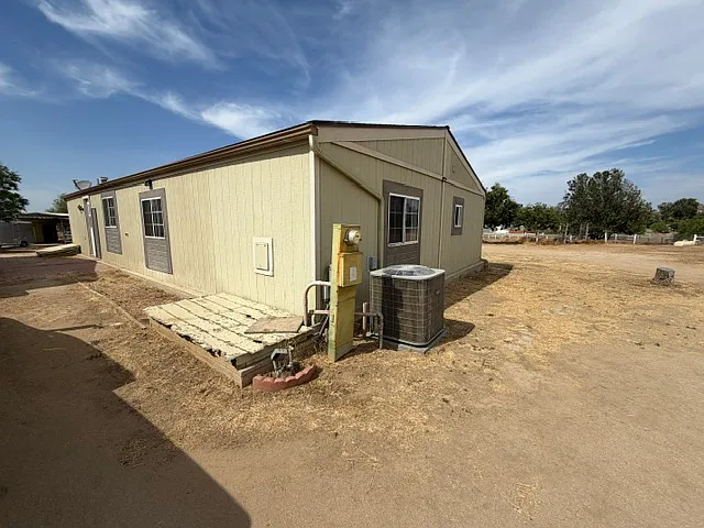 3 bed, 1200 sqft, $2,600 — Photo 1