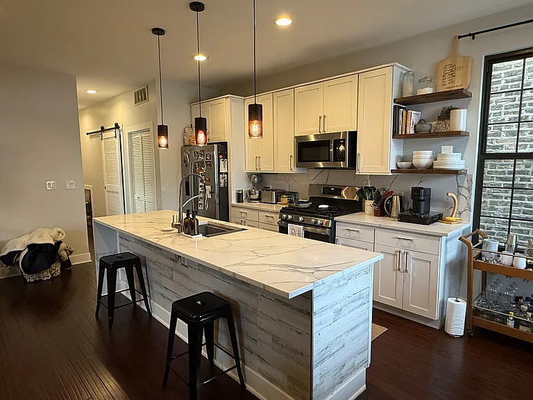 2440 W Iowa St #2 — Photo 9