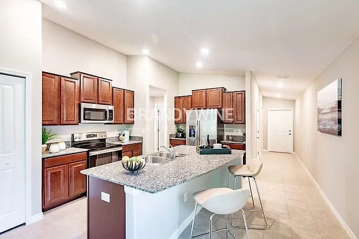 3 bed, 2.0 bath, 1461 sqft, $2,224 — Photo 4