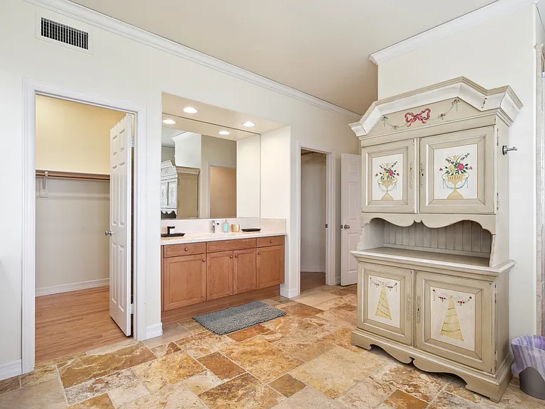 1417 High Bluff Dr — Photo 46