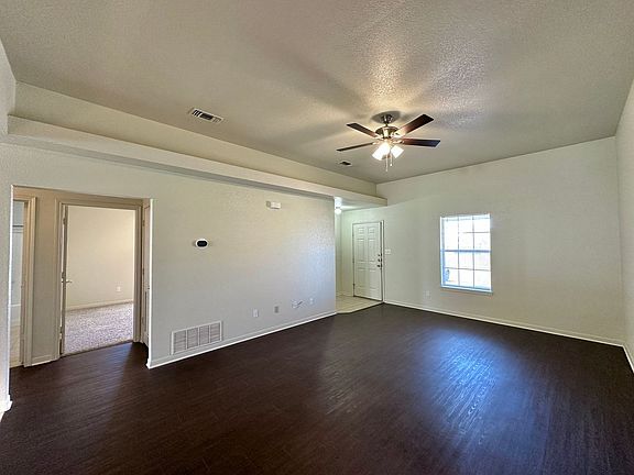 4th image of 3806 Pecos Dr
