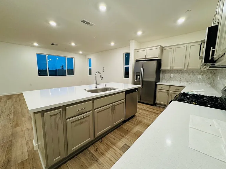 5395 Shenandoah Valley Ln — Photo 4