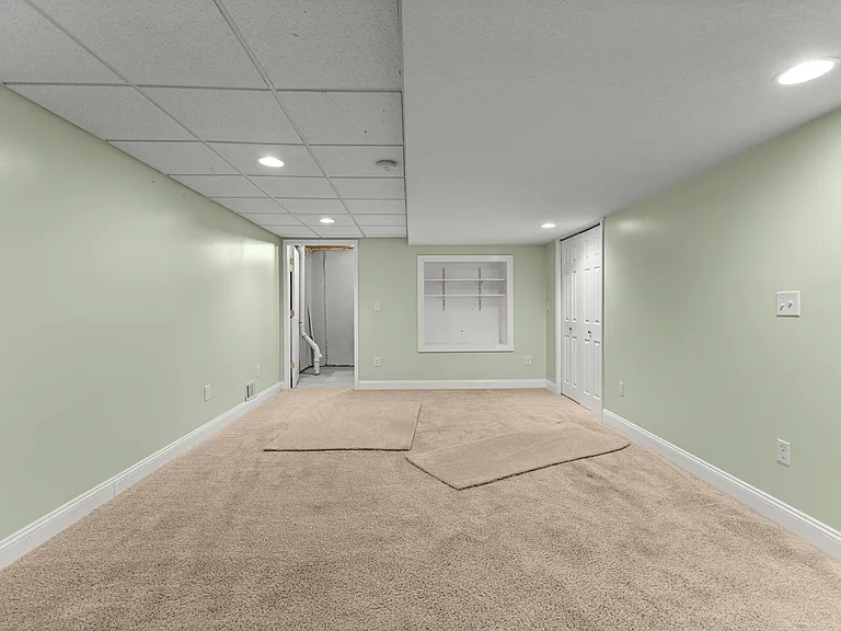 7164 Richmond Dr — Photo 29