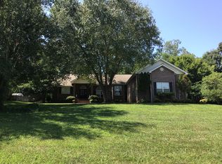 821 Pioneer Dr, Seymour, TN 37865