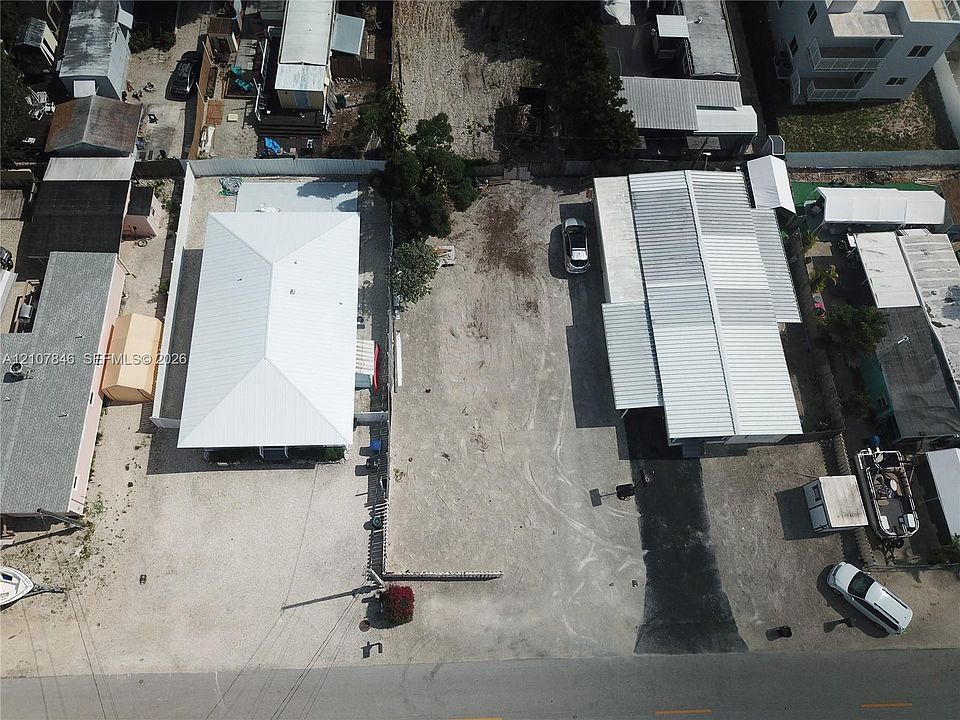1st image of 938 Plantation Rd