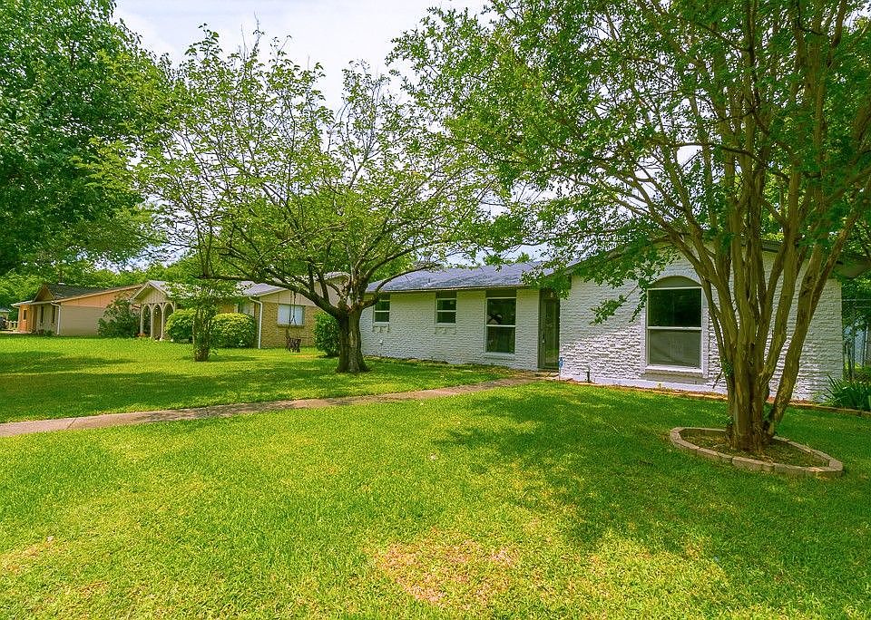 1st image of 809 N Shore Dr