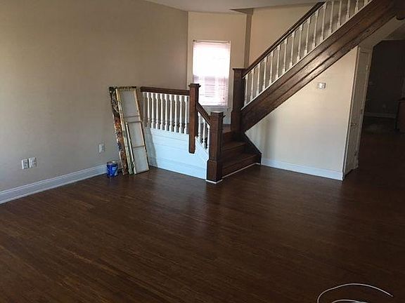 3rd image of 1705 W 4th St