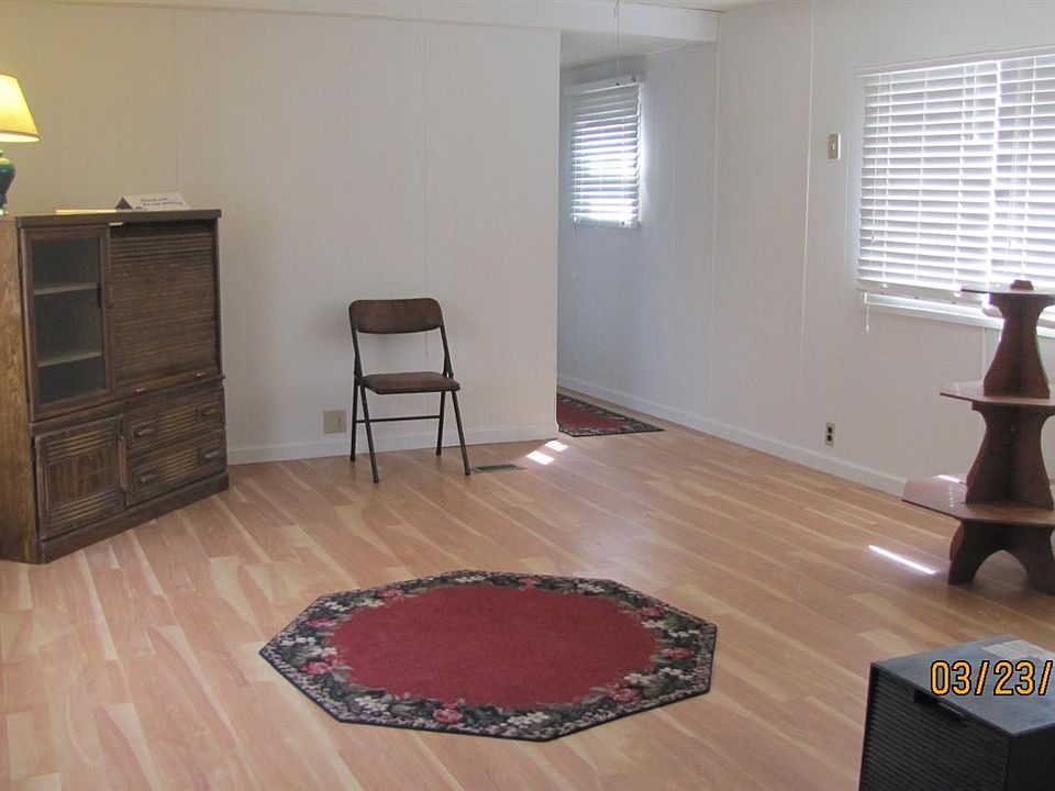 2nd image of 106 S Jackson St