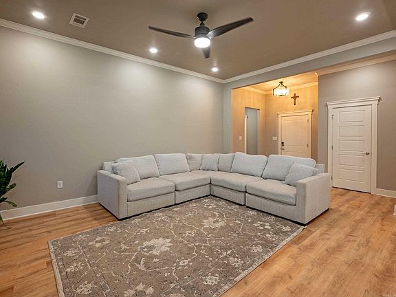 5th image of 6 Sayde Ln