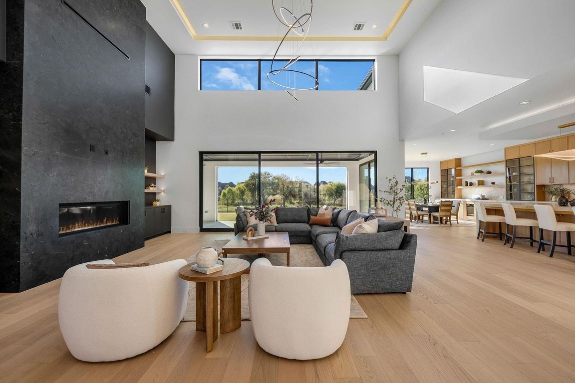 next background image