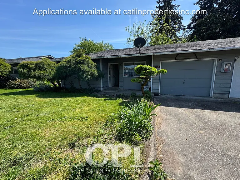 1152 Glenwood St — Photo 2