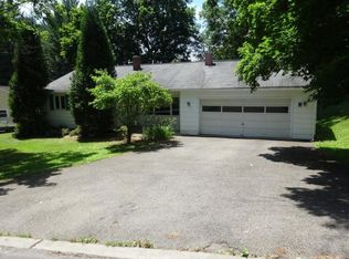 135 Pine Knoll Rd, Endicott, NY 13760