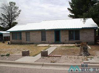 401 Central St, Williamsburg, NM 87942