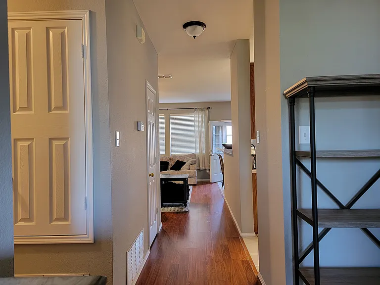 3132 Deleon Dr — Photo 2