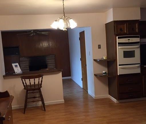 4th image of 115 Carolyn Dr