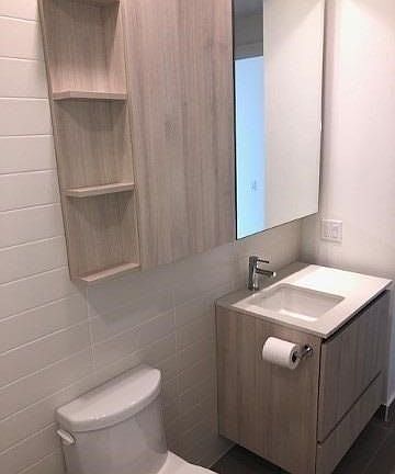 4th image of 21 Park St E #718