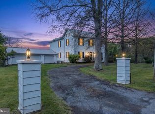 7051 Winchester Grade Rd, Berkeley Springs, WV 25411