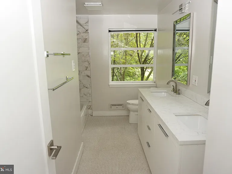444 Garrison Forest Rd — Photo 9