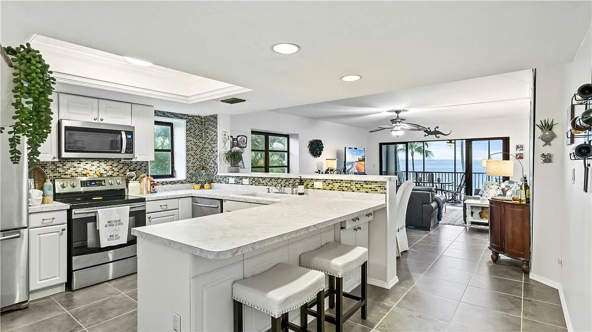 3 bed, 1283 sqft, $2,000 — Photo 4