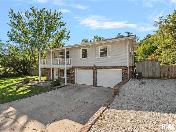 3rd image of 425 Pakey Rd