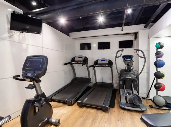 220 East 63rd Street image 16 of 18