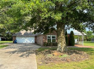 1501 Mayflower Rd, Bentonville, AR 72713