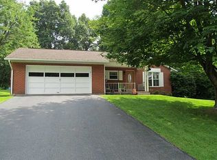 112 Braethorn Dr, Butler, PA 16001
