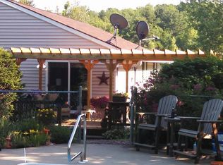 12 Stonefield Crescent Ln, Granville, NY 12832