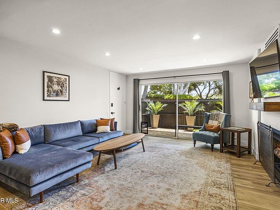 5th image of 31552 Agoura Rd Unit 5