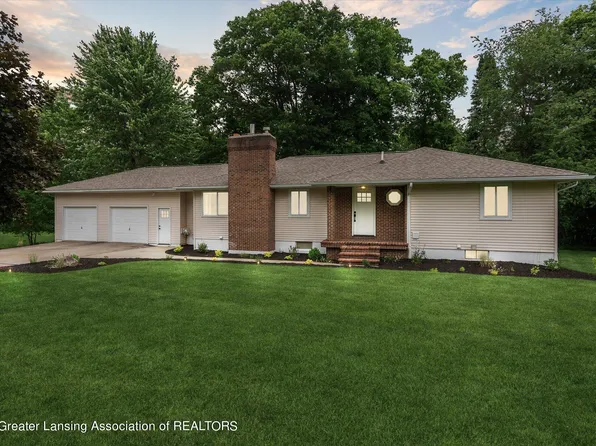 9948 Riverside Dr, Eagle, MI 48822