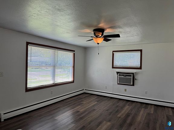 5th image of 712 N West Ave