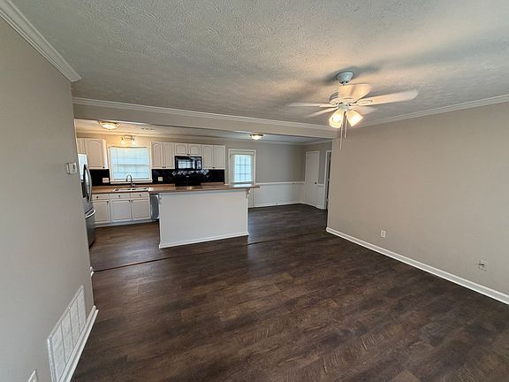 5th image of 350 Fennel Way SW