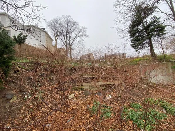 3-24 125th St, College Point, NY 11356