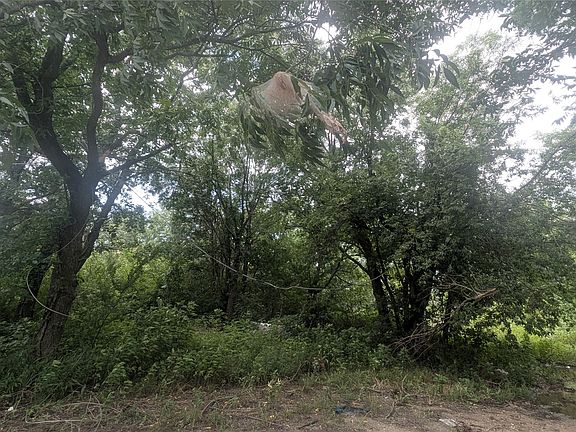 2nd image of 4829 Adobe Ln