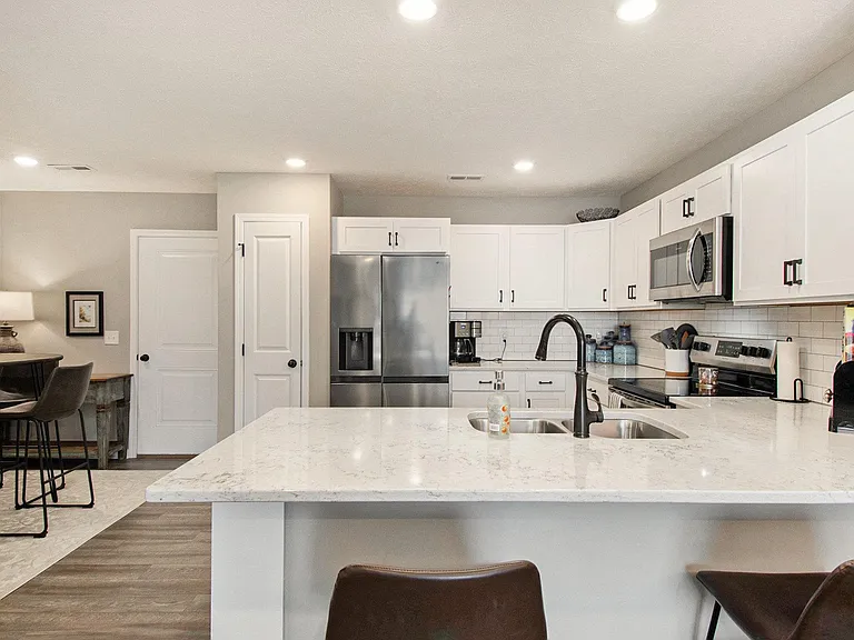2095 Brandon Ln — Photo 5