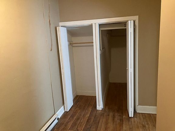 2nd image of 539 Minnehaha Ave E APT 1