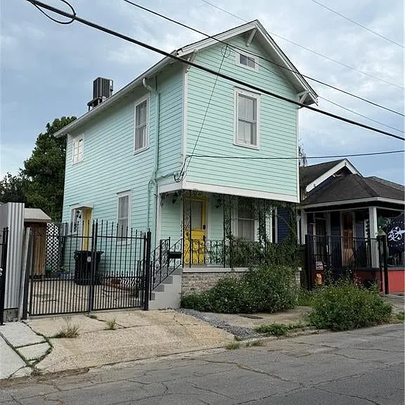 3948 Constance St — Photo 1