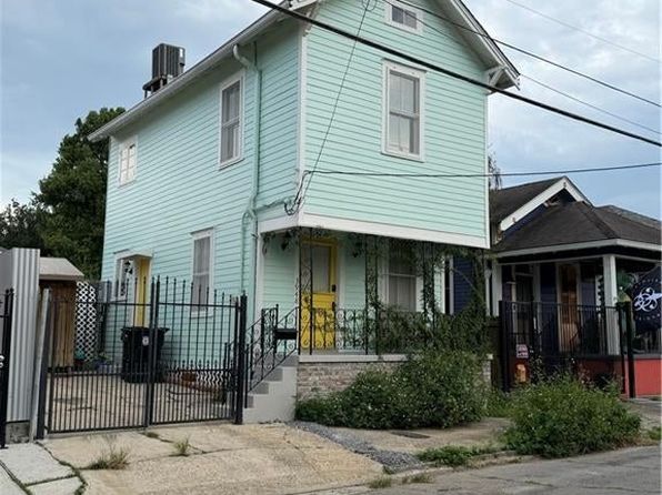 3948 Constance St
