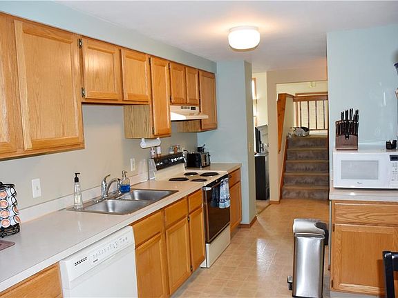 3rd image of 6017 Haifa Ln