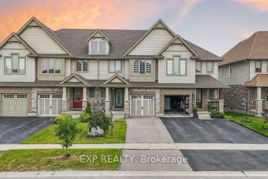 3 bed, $2,600 — Photo 2