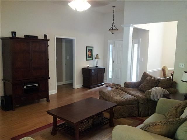 2nd image of 106 Quinelle Dr
