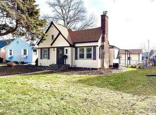 209 Grant St, Bettendorf, IA