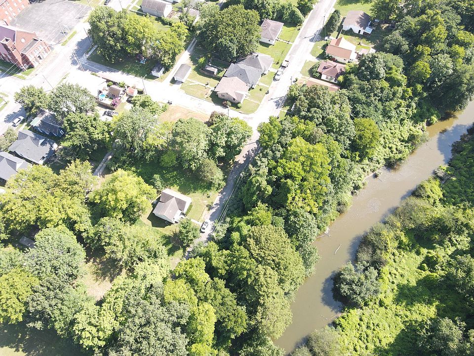 2nd image of 258 Jarrett St