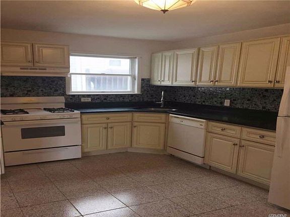 4th image of 743 W Penn St APT 2