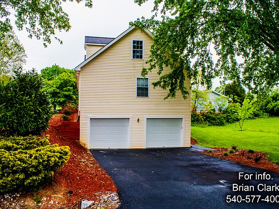 3rd image of 3635 Onyx Dr