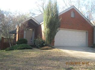 16 Parkplace Ct, Dothan, AL 36301